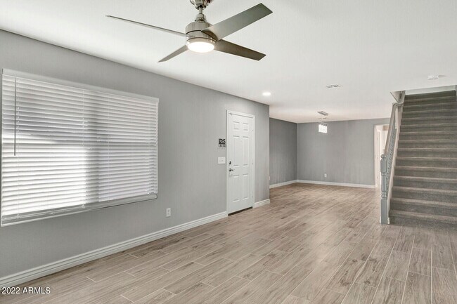 Foto del edificio - 15302 N 158th Ln