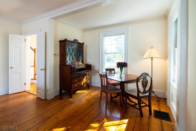 Foto del edificio - 132 Cider Mill Rd
