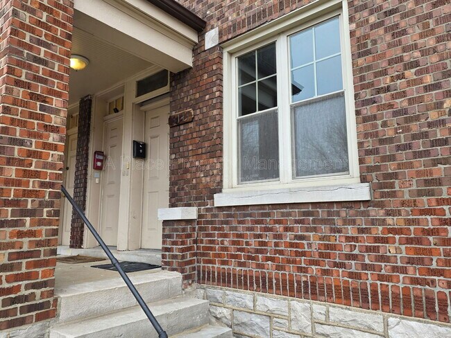 Foto del edificio - 3143 Halliday Ave