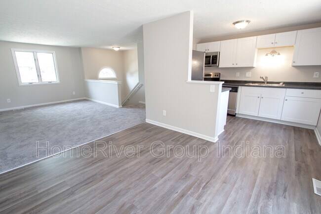 Building Photo - 3222 Wedgewood Dr