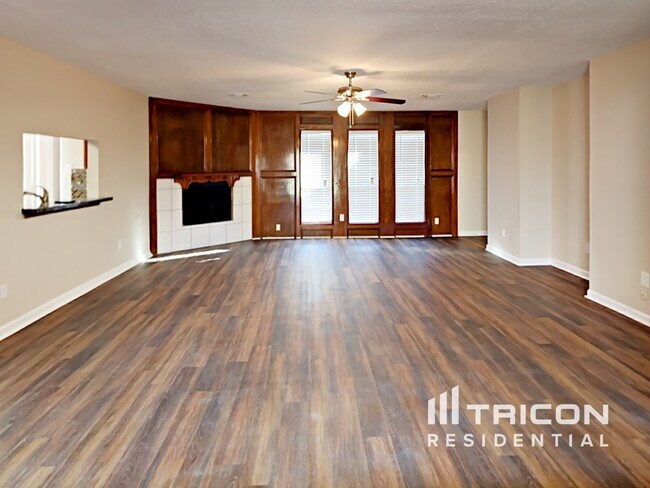 Building Photo - 7415 Cortes Dr