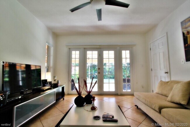 Building Photo - 3 br, 2 bath  - Sherwood Forest