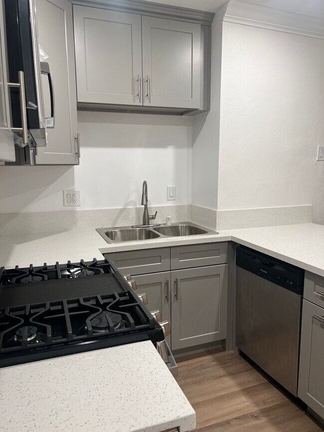 Foto del edificio - 4728 W 163rd St