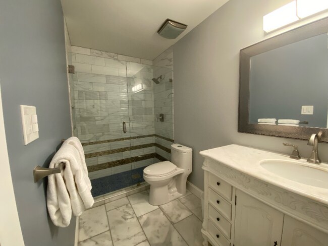 Building Photo - 4990 Turtle Rock Dr