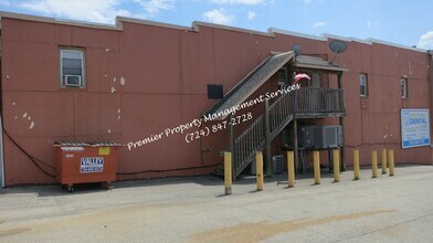Building Photo - 527 Midland Ave