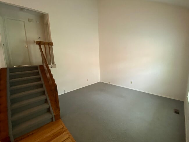 Building Photo - 1629 Maitland Ct