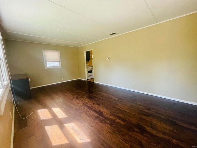 Foto del edificio - 416 S Eastside Dr