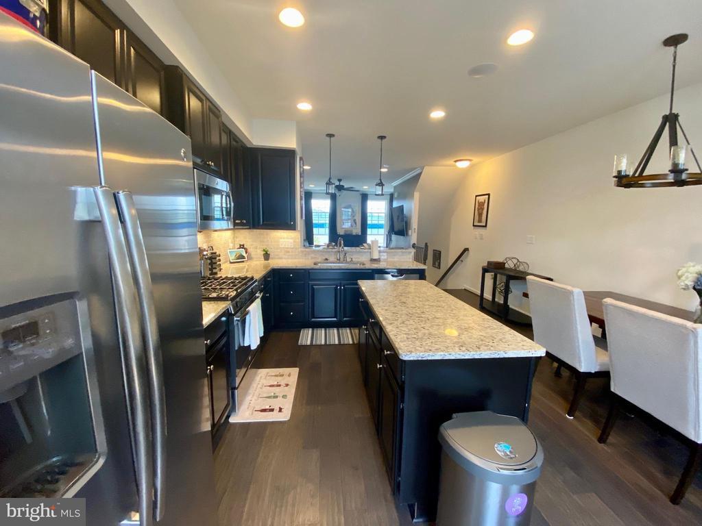 Foto principal - 1746 Featherstone Rd