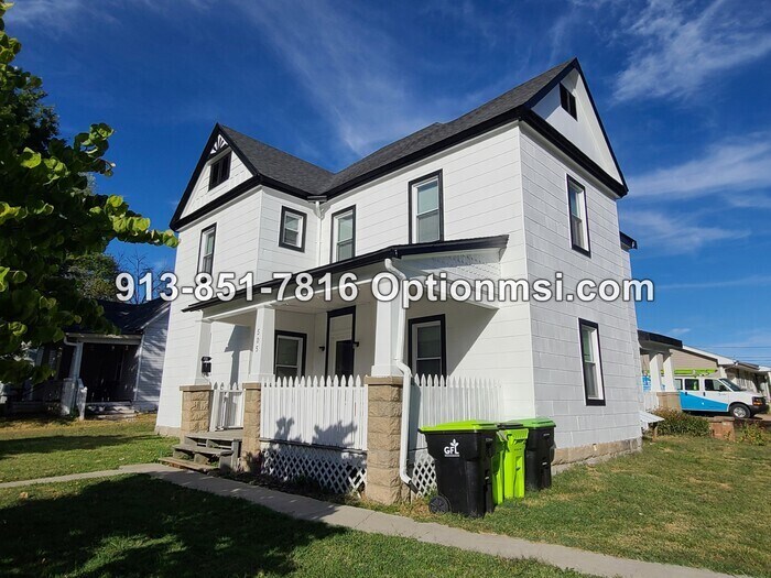 505 S Independence St, Harrisonville, MO 64701 House Rental in