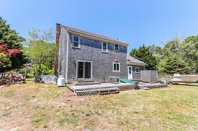 Building Photo - 330 Hay Rd
