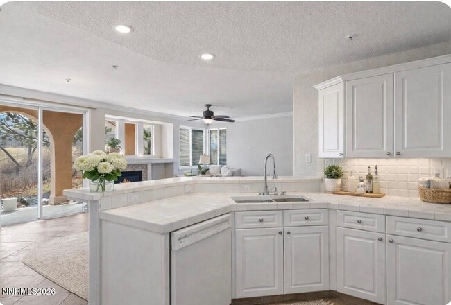 Building Photo - 6180 Ingleston Dr