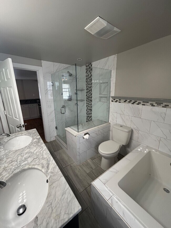 Foto del edificio - 7030 Front River Rd