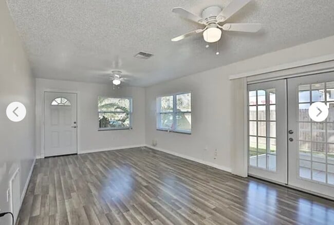 Building Photo - 4427 S Beneva Rd