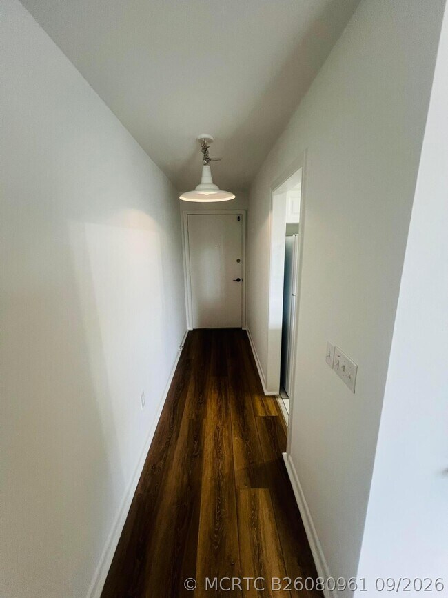 Foto del edificio - 1281 Plaza Cir