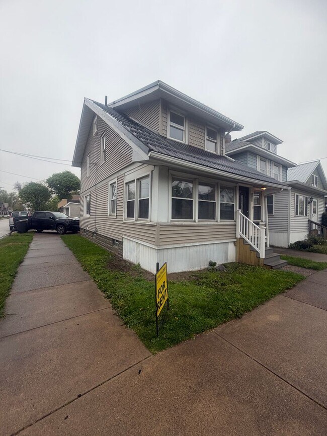 Foto del edificio - Remodeled West Side 3 Bedroom House