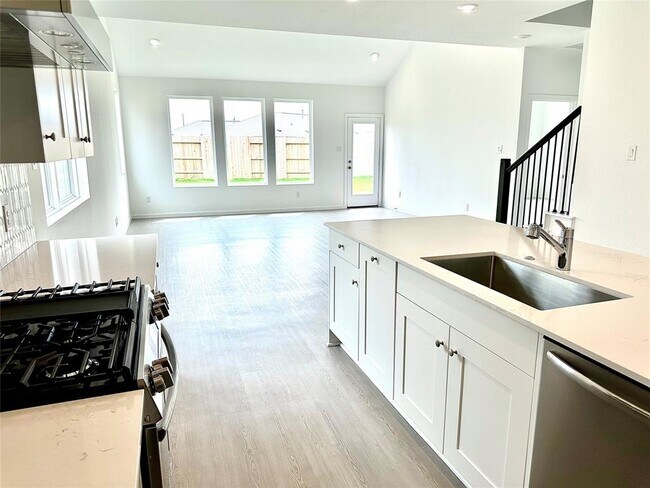 Foto del edificio - 26607 Woodland Strawberry Ln