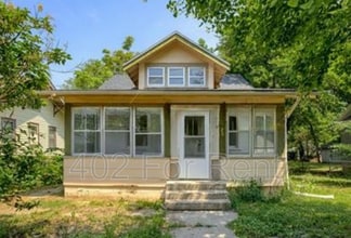 Building Photo - 2722 Crown Point Ave