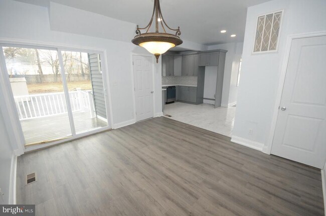 Building Photo - 601 Eldridge Ave