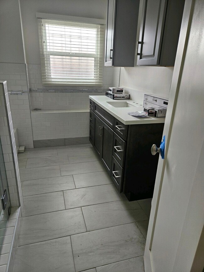 1067 W 83rd St Los Angeles, CA 90044 Alquileres en Los Angeles, CA