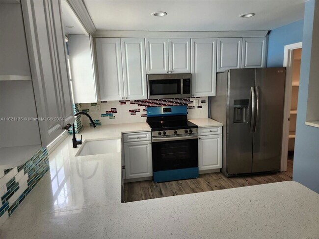 Building Photo - 10755 NW 18th Ct