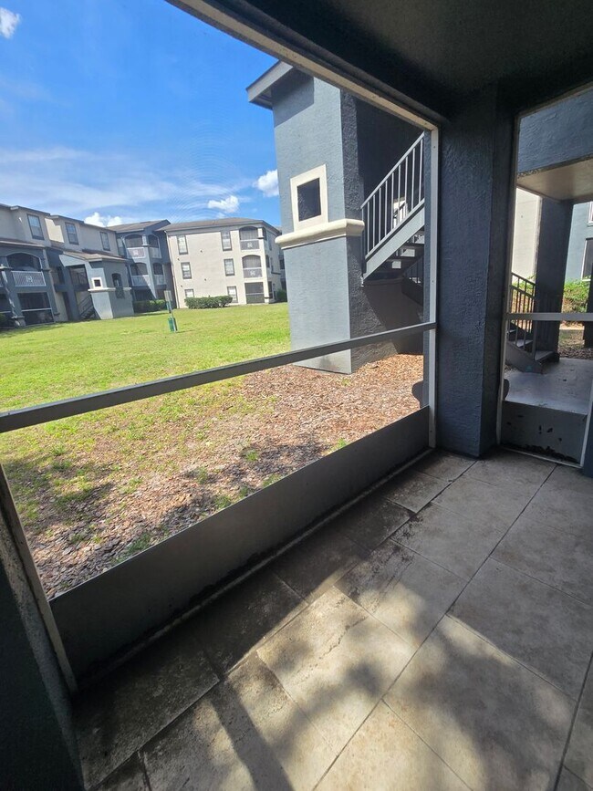 Foto del edificio - One bedroom one bath apartment close to USF