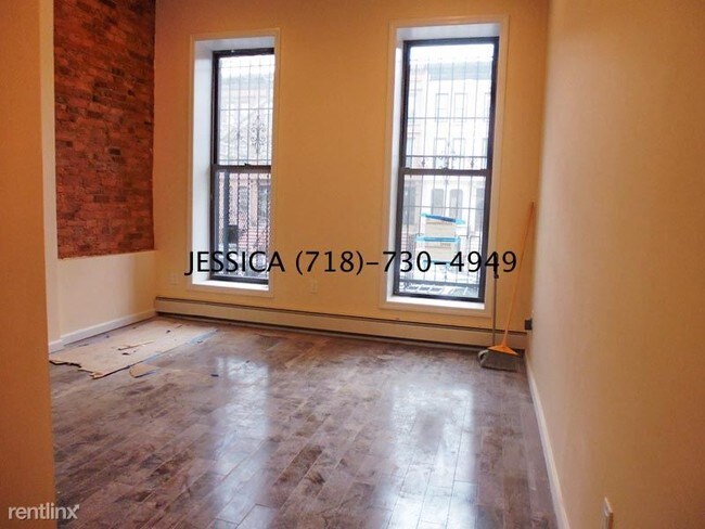 Foto del edificio - 403 Putnam Ave