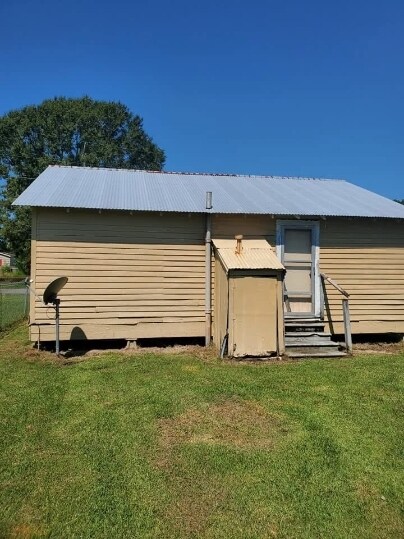 Foto del edificio - 1010 Louisa Ave