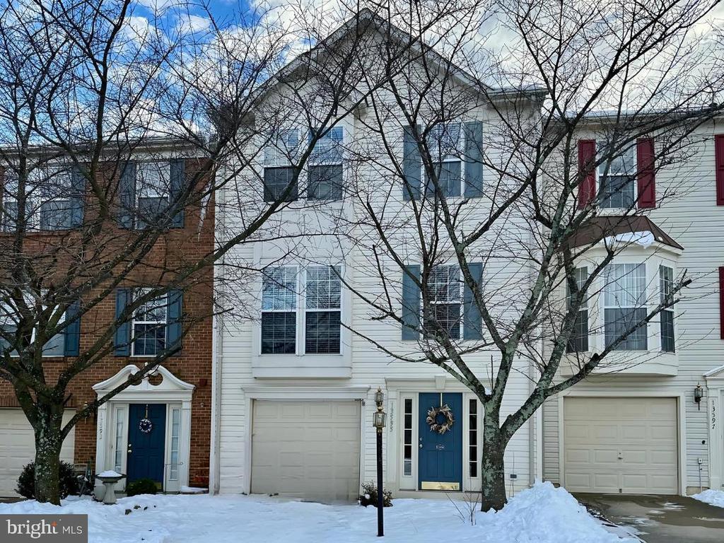 13595 Beckingham Dr, Herndon, VA 20171 Townhome Rentals in Herndon VA