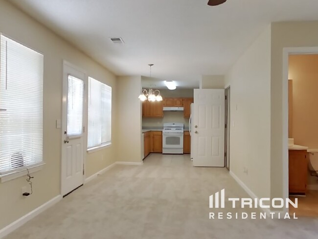 Foto del edificio - 3853 Sunview Dr NW
