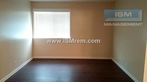 Building Photo - Oak View Apartments