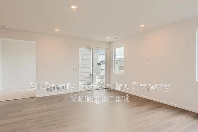 Foto del edificio - 5926 Flying Mallard Dr