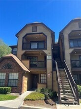 Building Photo - 315 Lakepointe Dr