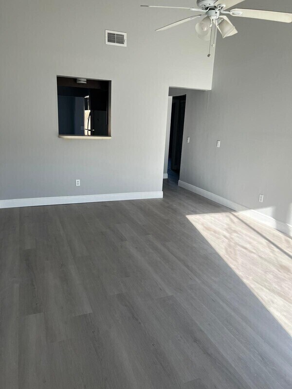 Building Photo - 36 Sandalwood Ct