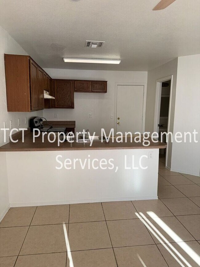 Building Photo - Large Corner Lot! 4 bedroom house in Mesa
