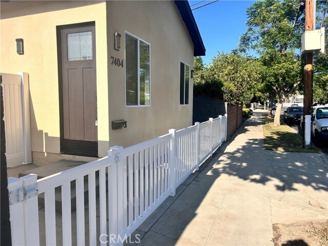 Building Photo - 7404 Hatillo Ave
