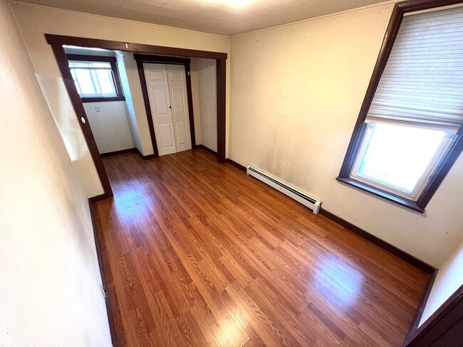 Building Photo - 1310 Poplar St