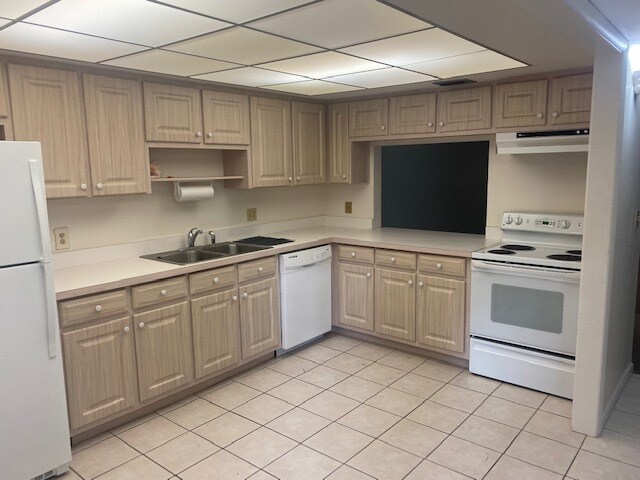 Foto del edificio - 6731 Winkler Rd