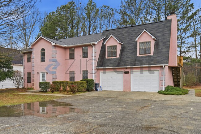 Building Photo - 5893 N Castlegate Dr