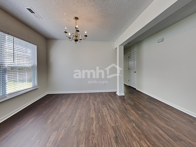 Foto del edificio - 5069 Thornton Dr