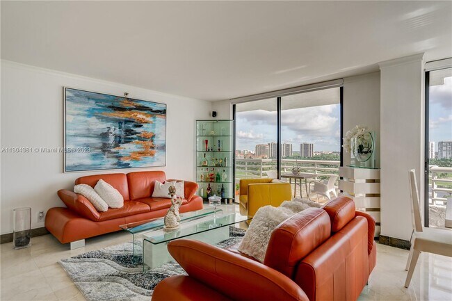 Foto del edificio - 3300 NE 192 St