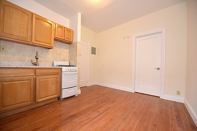 Building Photo - 3018 43rd St