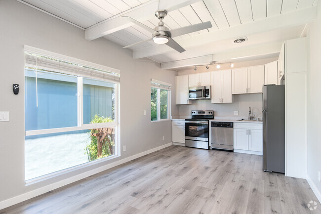 Interior Photo - Grant Street Apartments