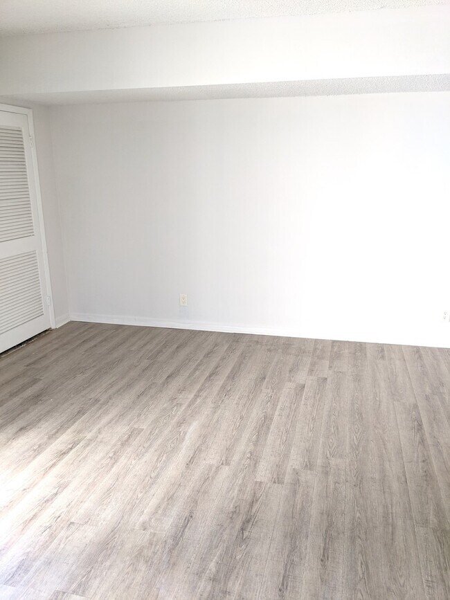 Foto del edificio - 900 19th Ave S