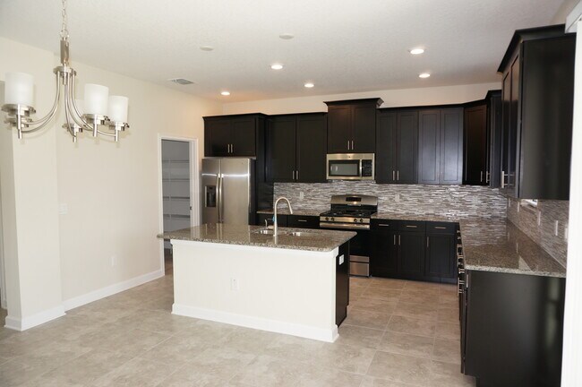 Building Photo - Beautiful 4-Bedroom + Office Home in Summerlake – Freshly Painted & Move-In Ready!
