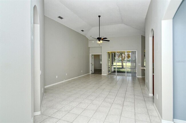 Foto del edificio - 6344 Rookery Cir