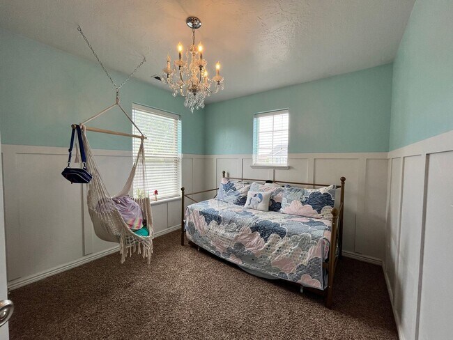 Foto del edificio - 2049 S Meadow Marsh Dr