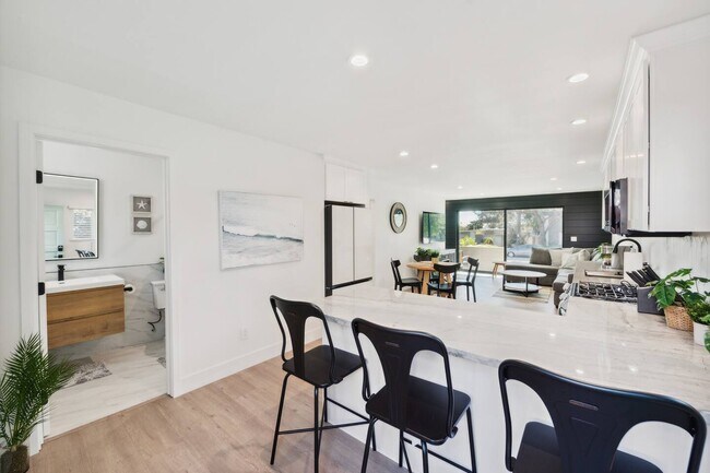 Foto del edificio - 2138 Reed Ave