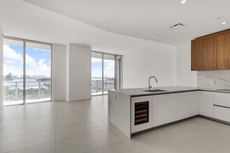 Building Photo - 1400 Biscayne Blvd