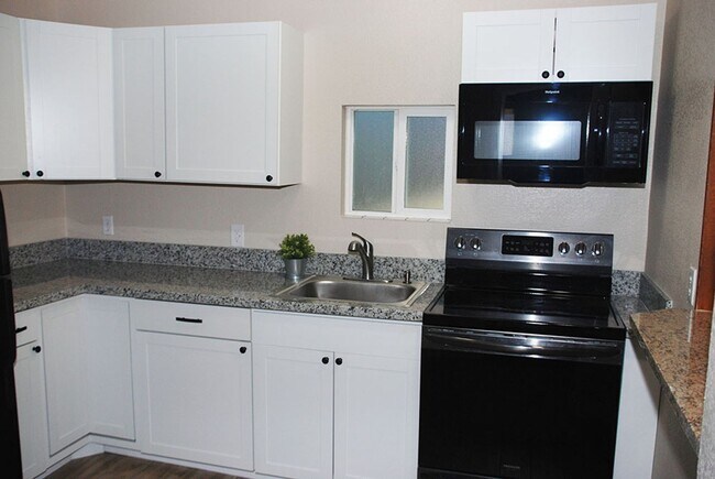 Building Photo - Charming 1 bedroom home near Veterans Hosp...