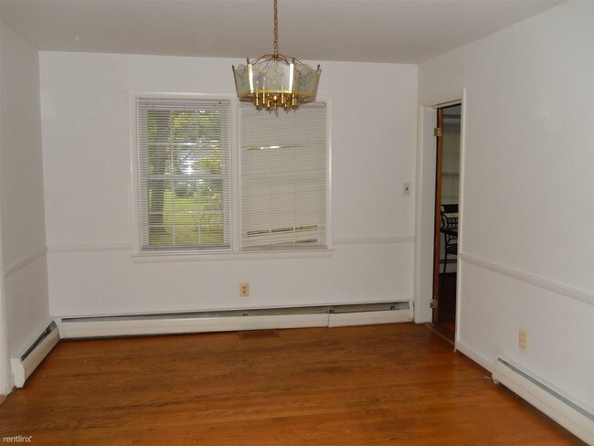 Building Photo - 6804 Calverton Dr